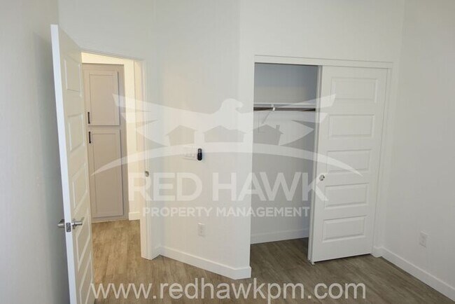 Foto del edificio - Immaculate 2 Bedroom plus Loft, 2.5 Bathro...