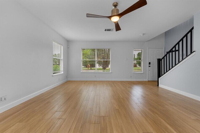 Building Photo - 7327 Pusch Ridge Loop