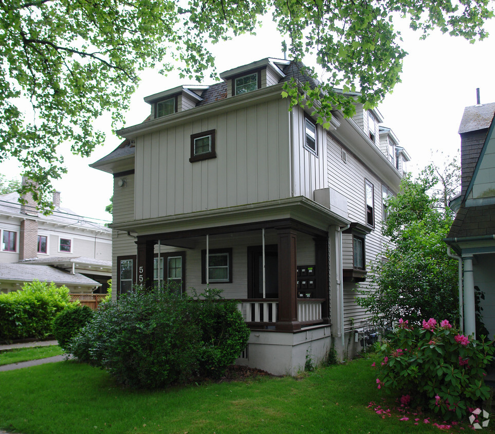 Building Photo - 554 SW Jefferson Ave