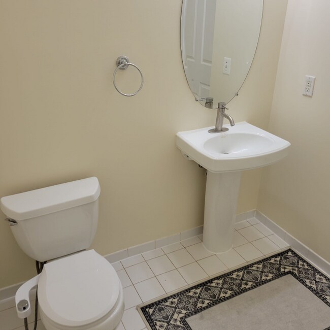 Foto del edificio - 586 Brittany Cir