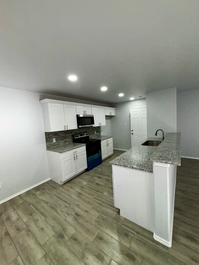 Foto del edificio - 8515 10th St