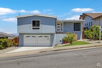 Building Photo - 3151 Crestmoor Dr