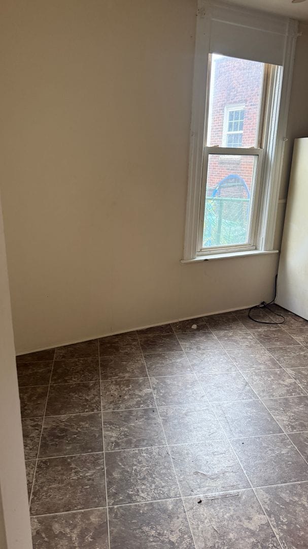 Foto del edificio - 318 Center Ave