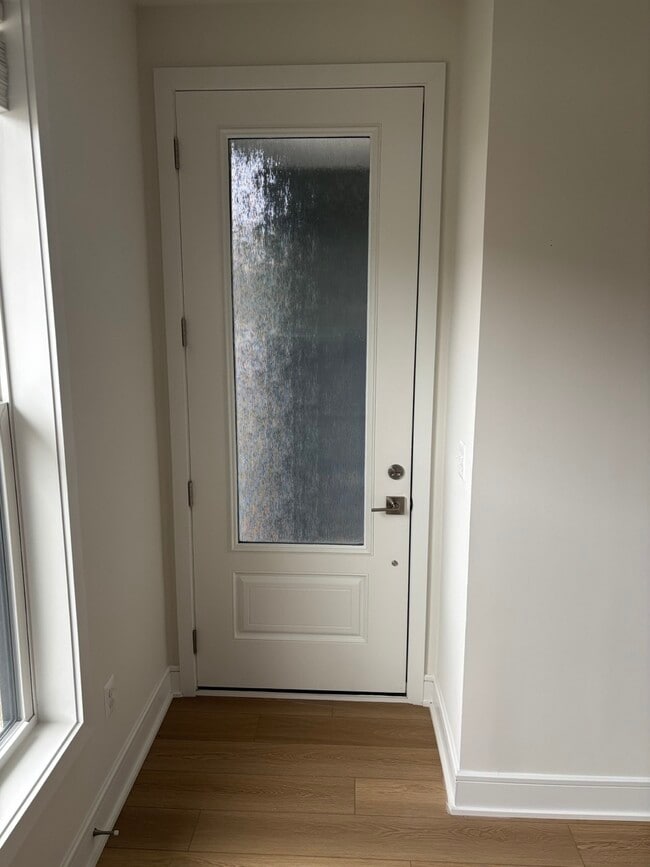 Building Photo - 43396 Farringdon Sq