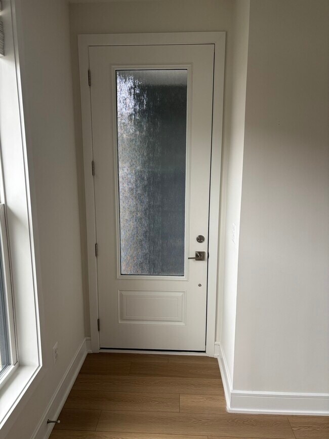 Foto del edificio - 43396 Farringdon Sq