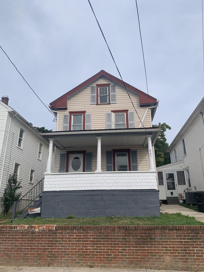 421 S Kentucky Ave, Martinsburg, WV 25401 House Rental in Martinsburg