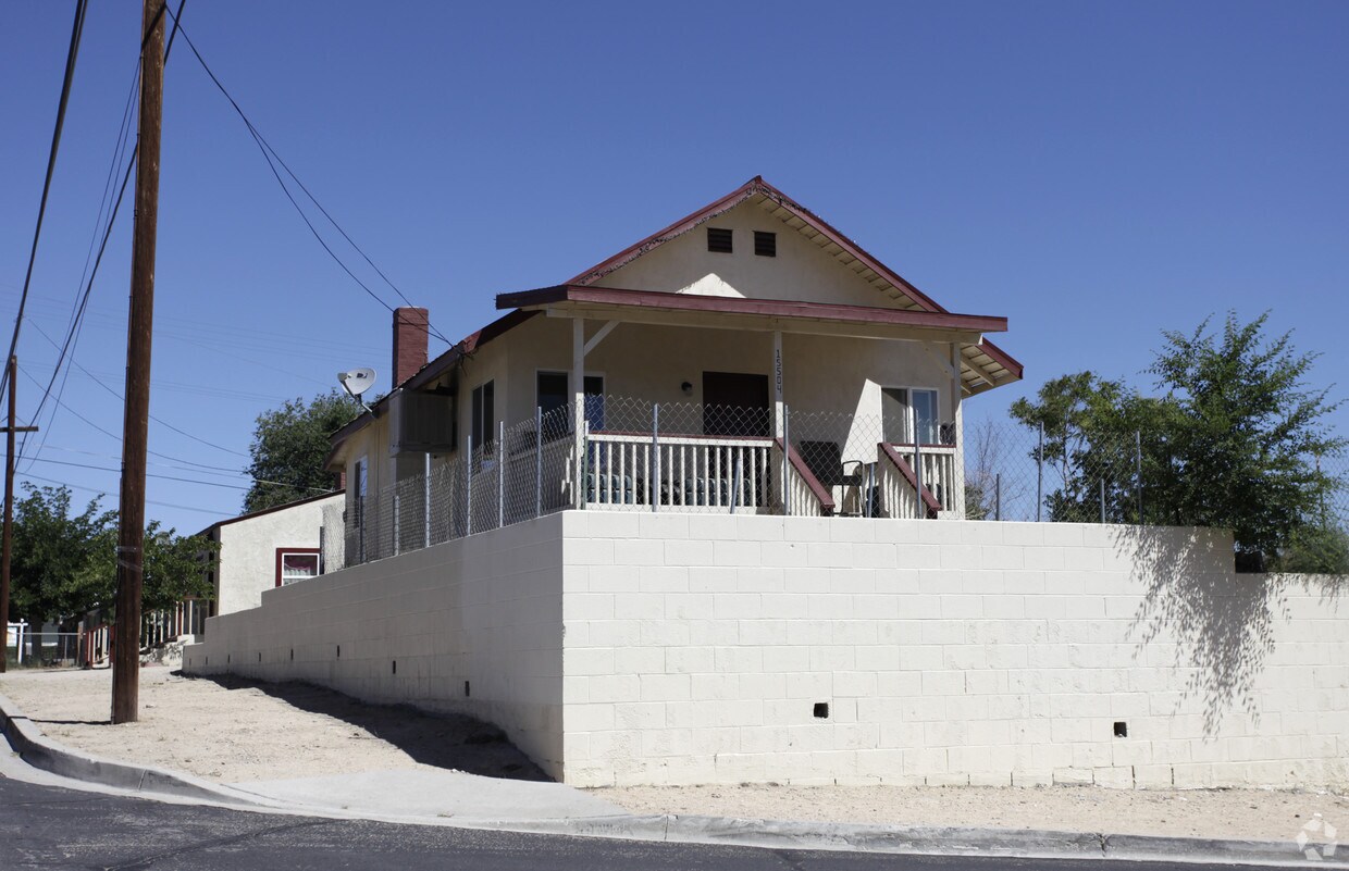 Foto principal - 15504 5th St