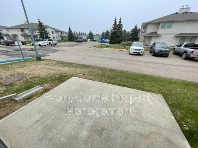 Photo du bâtiment - 4405-44037 37 St