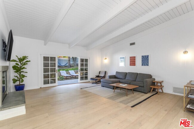 Building Photo - 23826 Burbank Blvd