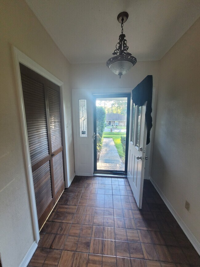Foto del edificio - 7004 Beaufort Way