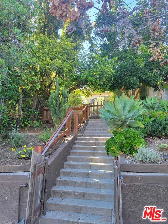 Primary Photo - 1963 Echo Park Ave