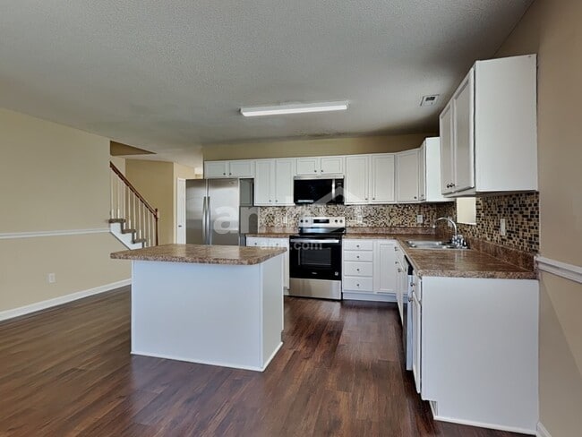 Building Photo - 4924 Lighthouse Ct