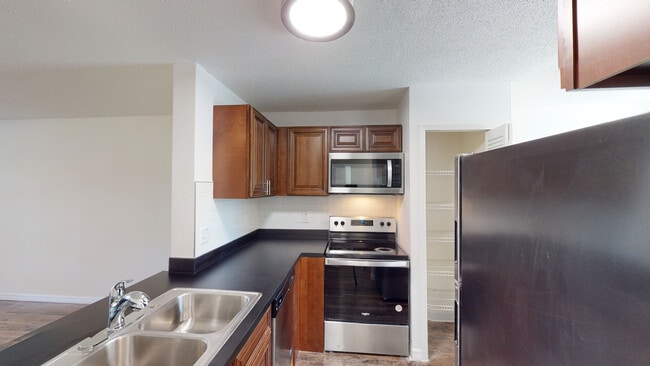 Interior Photo - Cambridge Woods