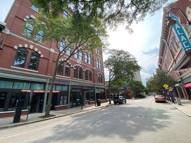 Building Photo - 83 Hanover St