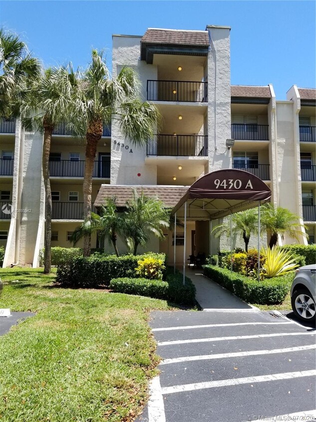9430 Poinciana Pl Unit 212, Davie, FL 33324 Condo for Rent in Davie