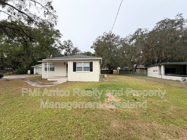 Foto del edificio - 1009 N Forbes Rd