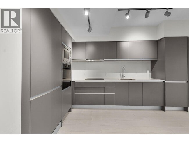 Building Photo - 180 E 2nd Ave