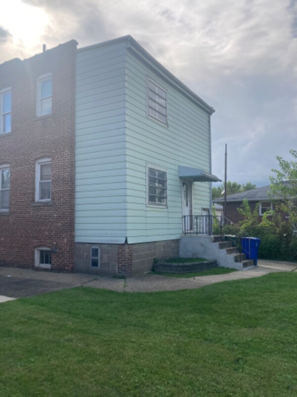 Foto del edificio - 362 Miltonia St