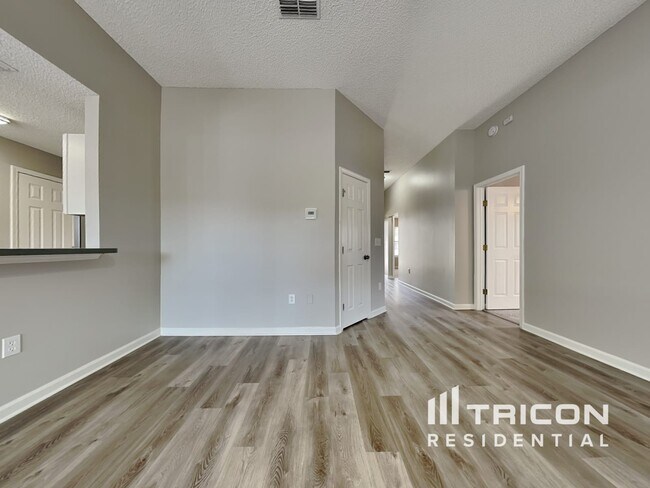 Building Photo - 4543 Deer Valley Drive Jacksonville FL