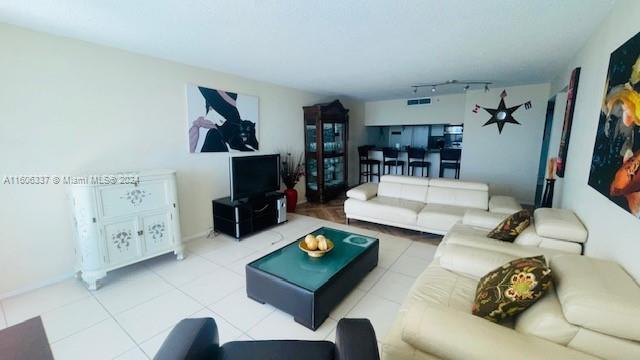 Foto del edificio - 1717 N Bayshore Dr