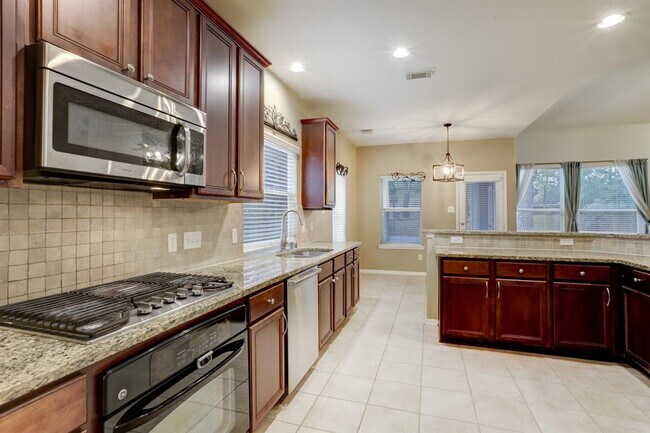 Building Photo - 23 W Spindle Tree Cir