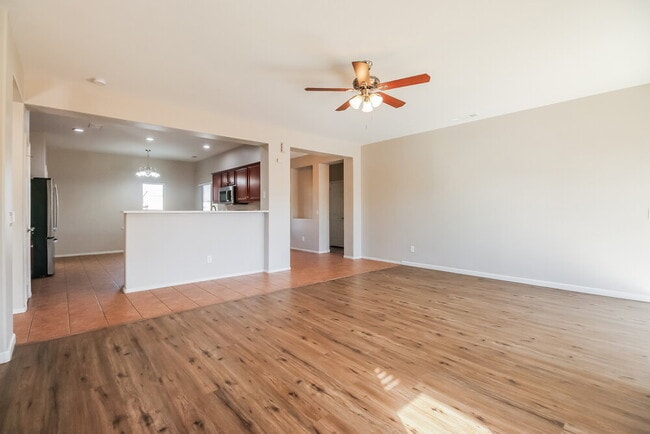 Building Photo - 5305 S 52nd Dr