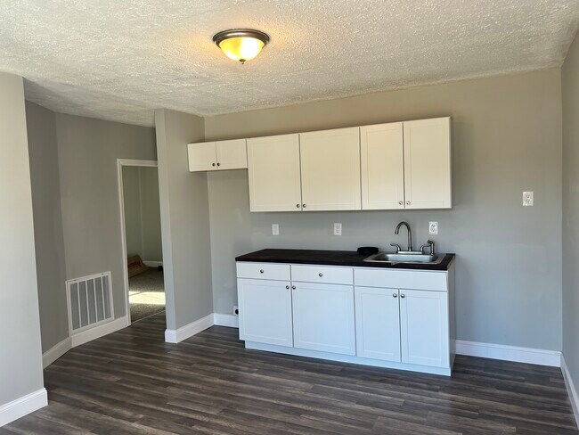 Foto del edificio - 762 Tallman Cir