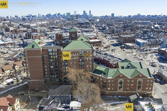 Foto del edificio - 15 North Beacon St