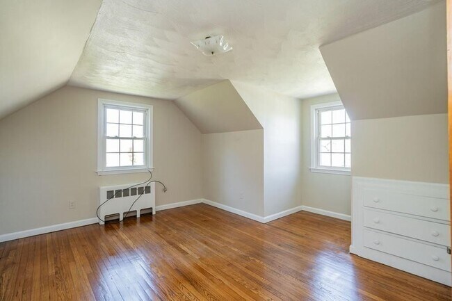 Building Photo - 119 Florida Dr