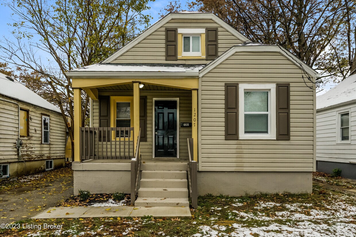 Primary Photo - 1207 Bicknell Ave