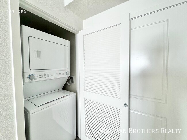 Foto del edificio - 3516 Chesapeake Ave