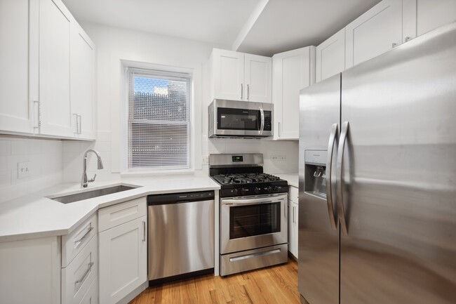 Foto del edificio - 1432 N Maplewood Ave