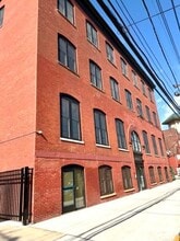 Building Photo - 38 Mill St