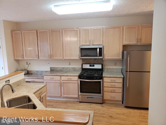 Building Photo - 3 br, 2.5 bath House - 2042 Mardic Dr