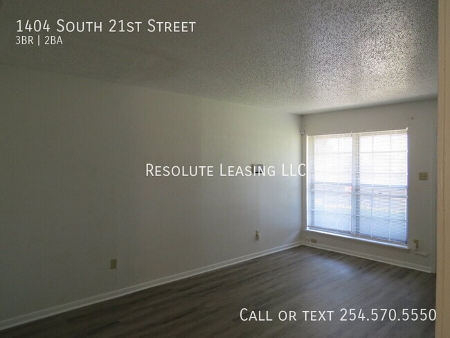 Building Photo - 1404 S 21st St