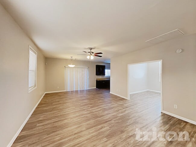 Building Photo - 5686 Diamond Palm Ct