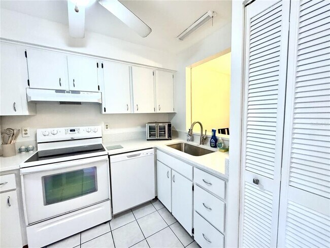Foto del edificio - 11511 113th St