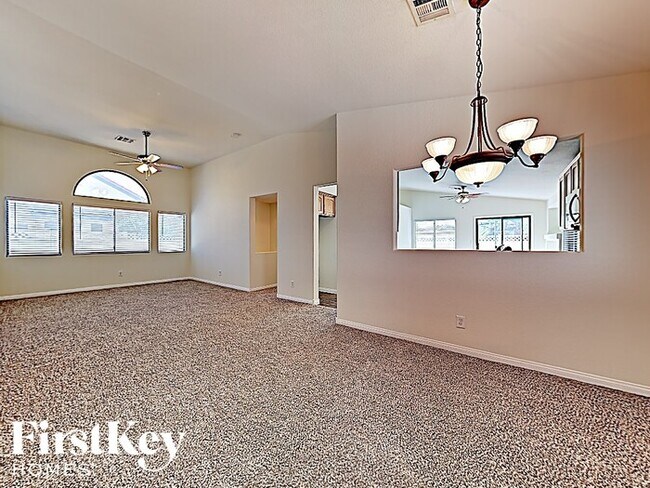 Building Photo - 5635 Tropic Breeze St