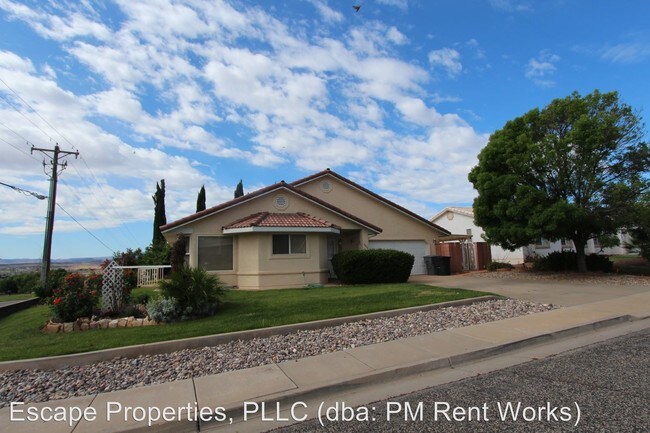 Foto del edificio - 3 br, 2 bath House - 2438 E. 130 N.