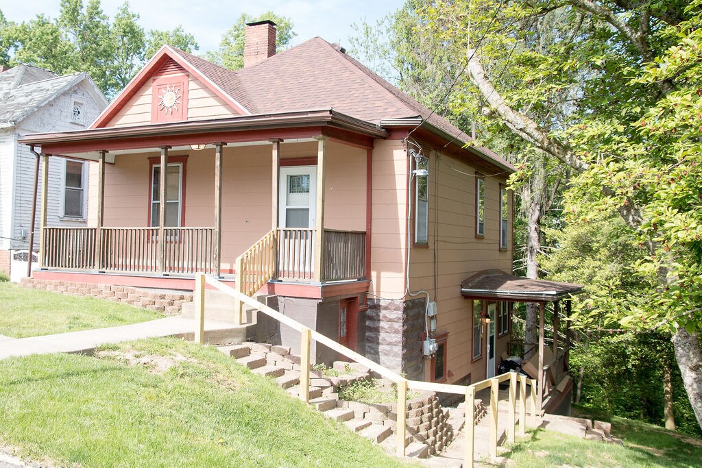 401 Davis St, Clarksburg, WV 26301 House Rental in Clarksburg, WV