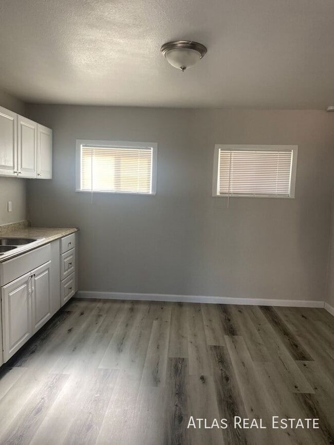 Photo - 1741 W Desert Cove Ave Apartment