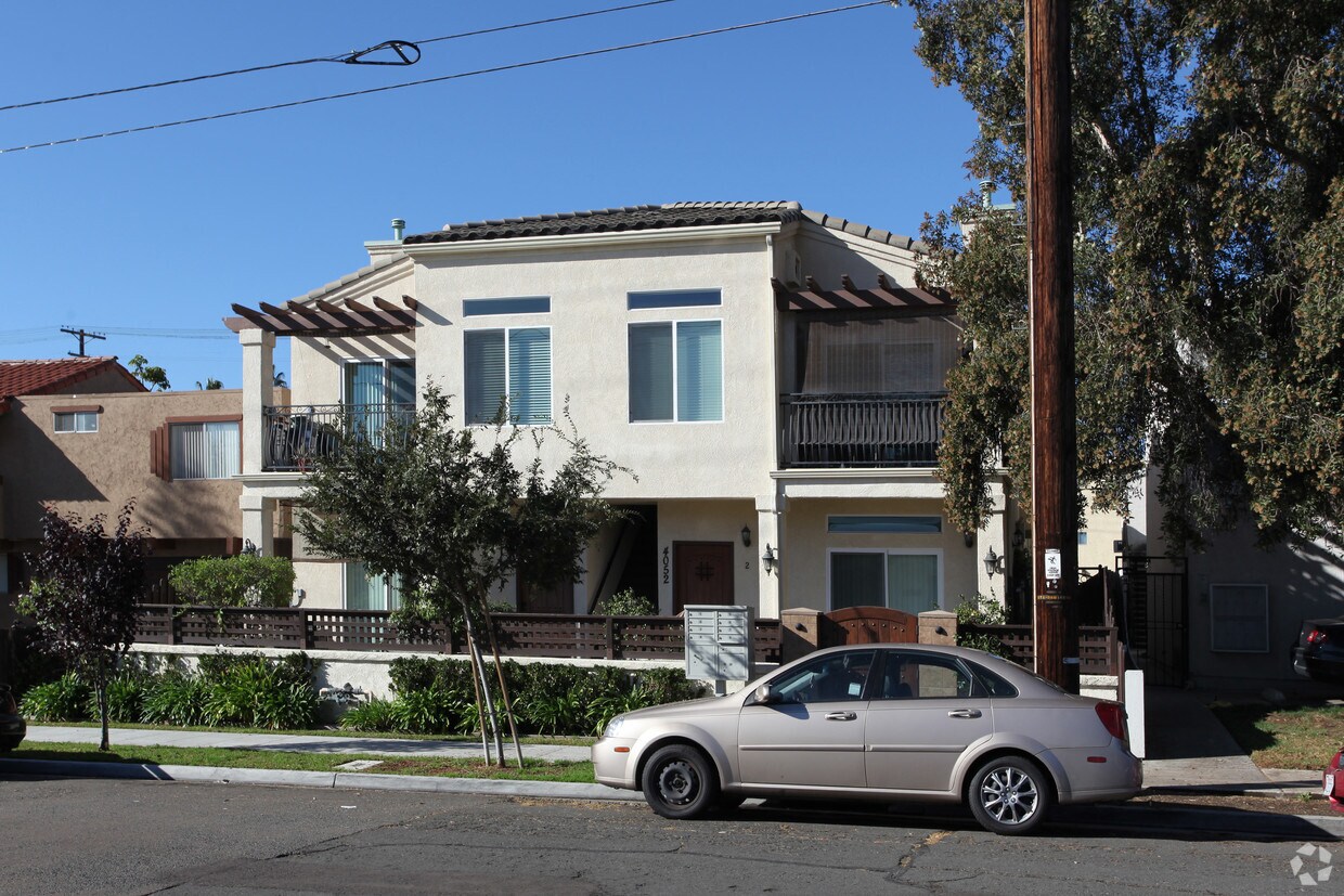 Building Photo - 4050-4052 32nd St