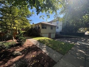 Building Photo - 3726 SE 13th Ave
