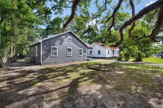 Building Photo - 2068 Victory Ct