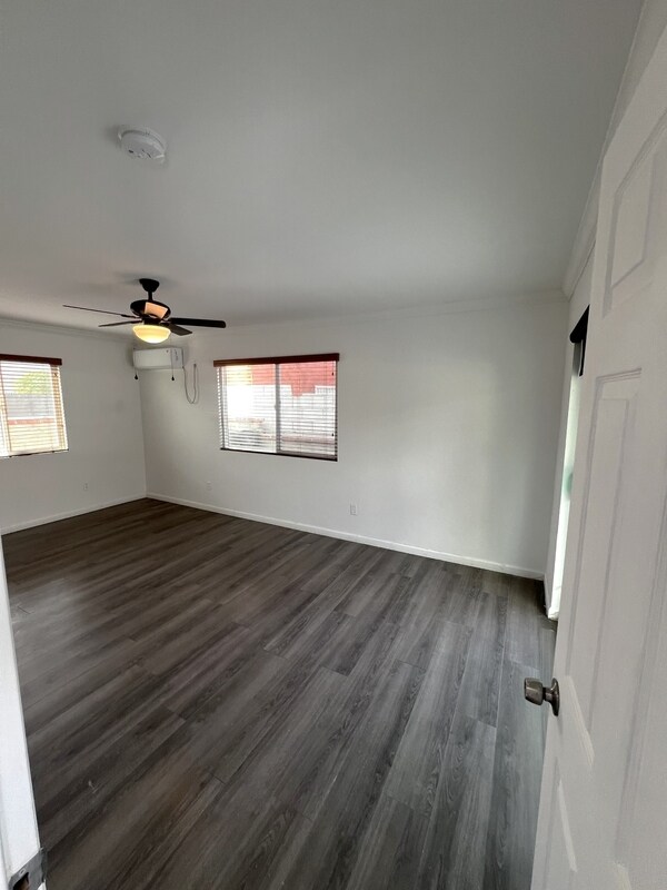 Foto del edificio - 9350 S Inglewood Ave