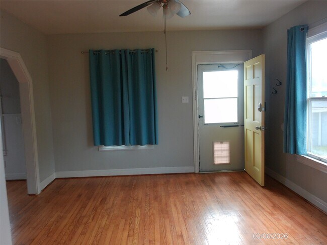 Foto del edificio - 4619 Ave S