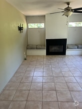 Building Photo - 2134 Valley View Blvd