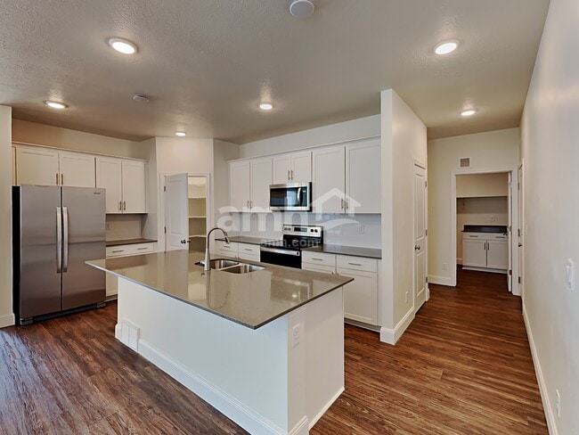 Building Photo - 2605 W 3290 S