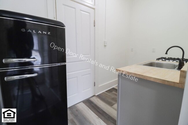 Foto del edificio - 1101 Lake Ave