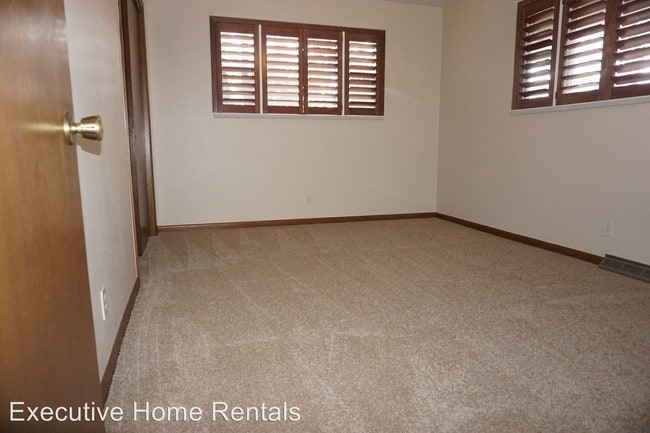 Building Photo - 4130 Aspen Ln